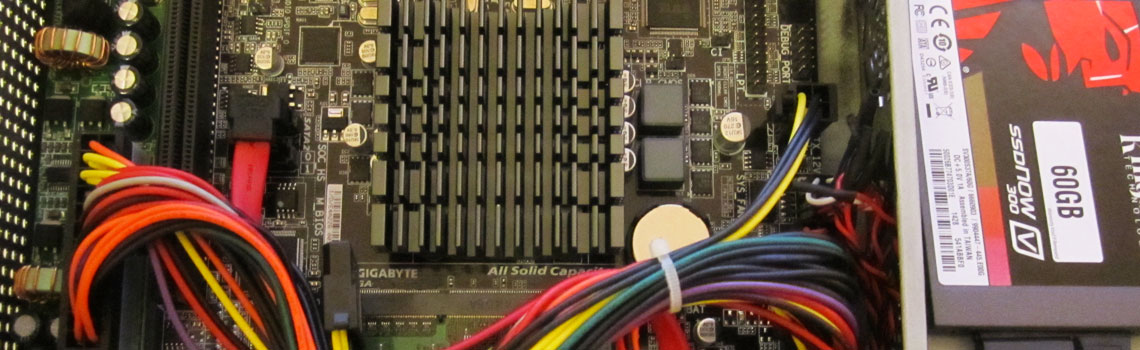 Gigabyte-ITX-Board und Kingston SSD 60 GB